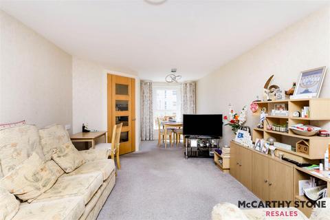 1 bedroom apartment for sale, Martello Court, Jevington Gardens, Eastboure