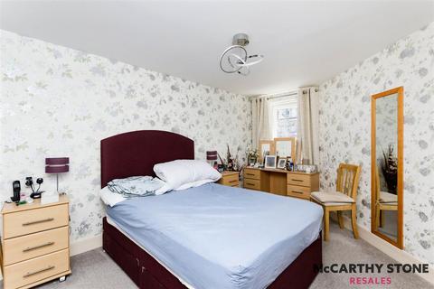 1 bedroom apartment for sale, Martello Court, Jevington Gardens, Eastboure