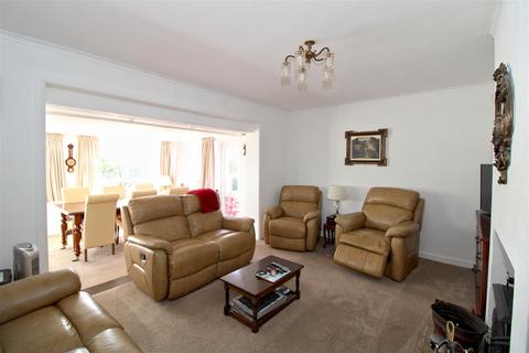 2 bedroom detached bungalow for sale, Hawth Park Road, Seaford