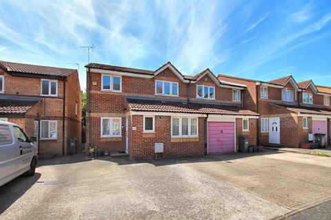 5 bedroom end of terrace house for sale, Burket Close, Norwood Green UB2