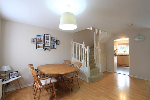 5 bedroom end of terrace house for sale, Burket Close, Norwood Green UB2