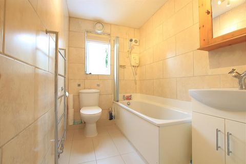 42 Burket Close, Southall, UB2 5NR