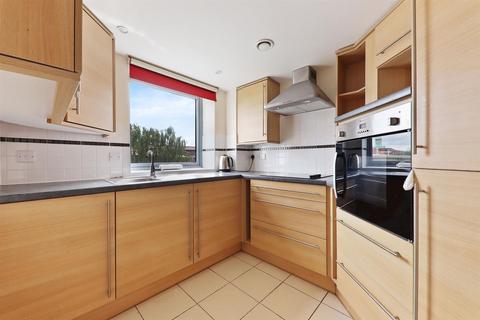 2 bedroom apartment for sale, Shotfield, Wallington