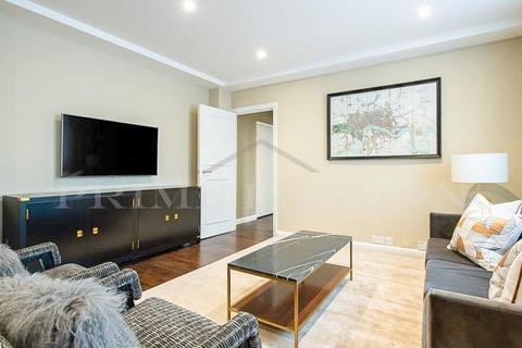 3 bedroom apartment to rent, 39 Hill Street, London W1J