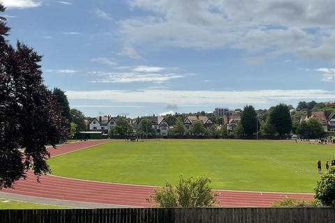 2 bedroom flat for sale, Belvedere Road, Scarborough