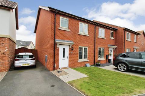 3 bedroom end of terrace house for sale, Hobby Drive, Corby NN17