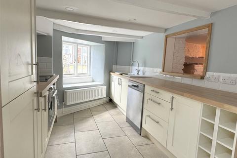 4 bedroom end of terrace house for sale, Church Lane, Lostwithiel, Cornwall, PL22