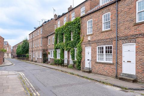 3 bedroom townhouse for sale, Aldwark, York City Centre, YO1 7BU