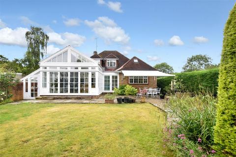 4 bedroom detached house for sale, River Lane, Fetcham KT22