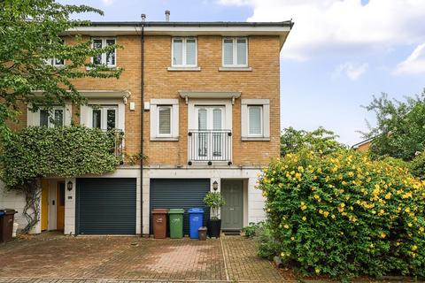 3 bedroom house for sale, Donato Drive, Camberwell, SE15