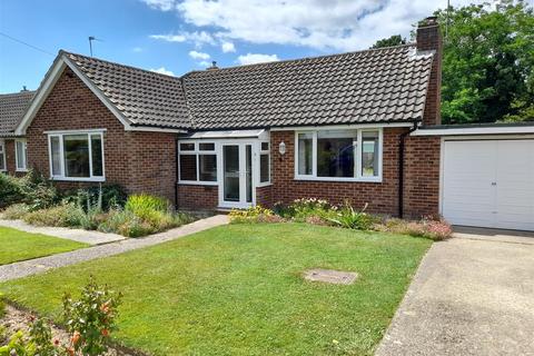 2 bedroom bungalow for sale, Briar Close, Church Road, Yapton