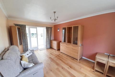 8 Briar Close, Yapton, Arundel, BN18 0ES