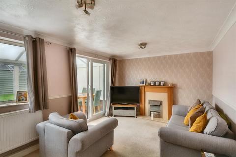 3 bedroom semi-detached house for sale, Egerton Drive, Stapleford