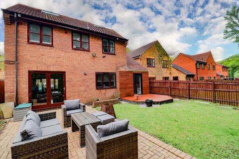 4 bedroom detached house for sale, Spenborough Road, Whitehouse Farm, Stockton-On-Tees, TS19 0QY