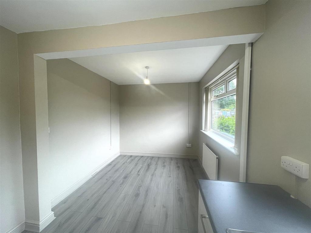 Dining Area.jpg