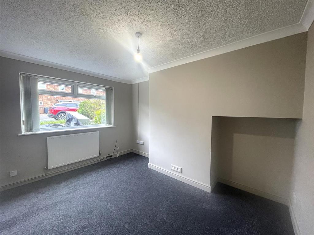 Living Room 2.jpg