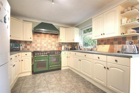 4 bedroom detached house for sale, Ware Lane, Wyton