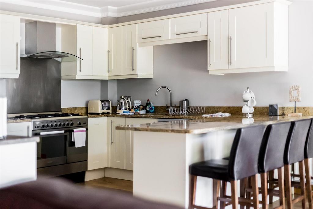 Sandy Shores Flat2 Marina Court-ph3 print.jpg