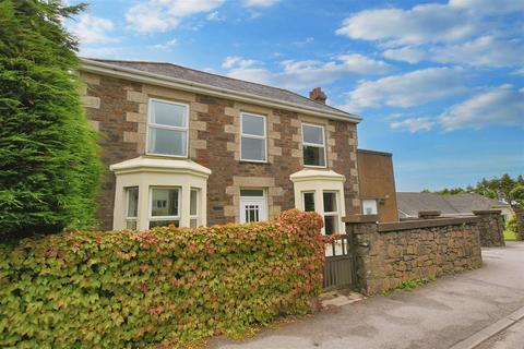 4 bedroom detached house for sale, Scorrier Road, Redruth