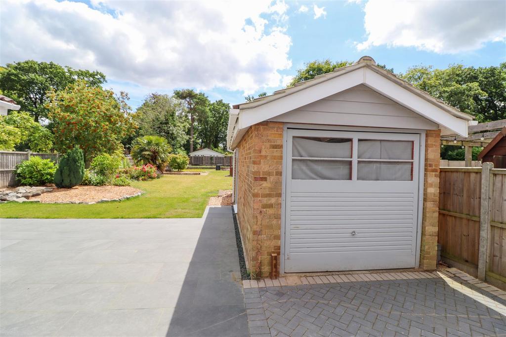 Garage/Office