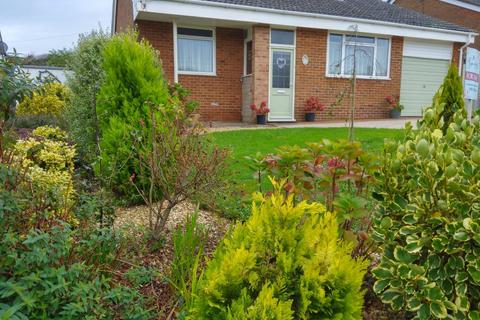 2 bedroom detached bungalow for sale, Greenlydd Close, Niton