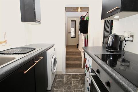 1 bedroom flat for sale, Bisley