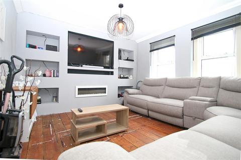 1 bedroom flat for sale, Bisley