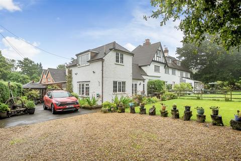 3 bedroom country house for sale, Lower Kingswood, Tadworth, Surrey