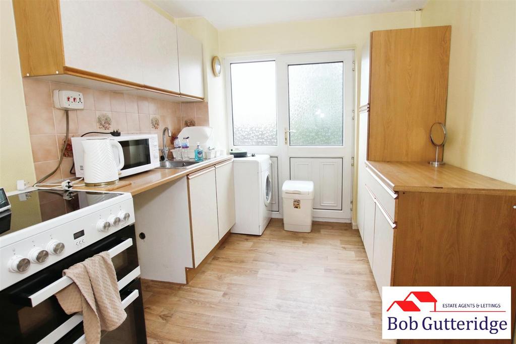 Fitted kitchen