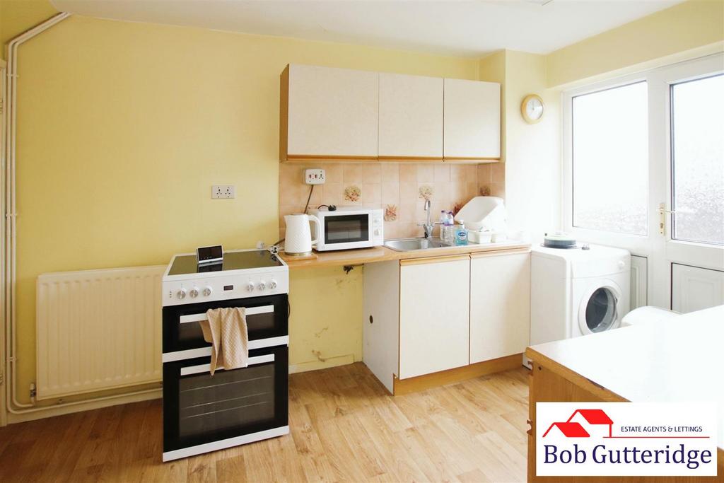 Fitted kitchen