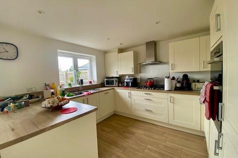 4 bedroom detached house for sale, Peacock Drive, Sawtry