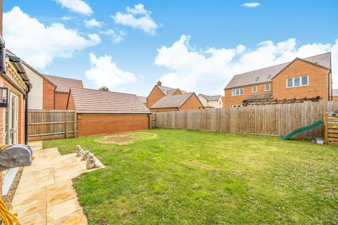 4 bedroom detached house for sale, Norman Orchard, Potton SG19