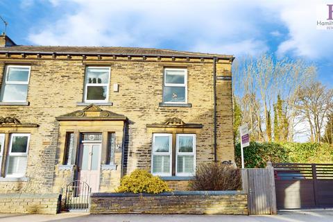 4 bedroom detached house for sale, St. Giles Road, Hipperholme, Halifax