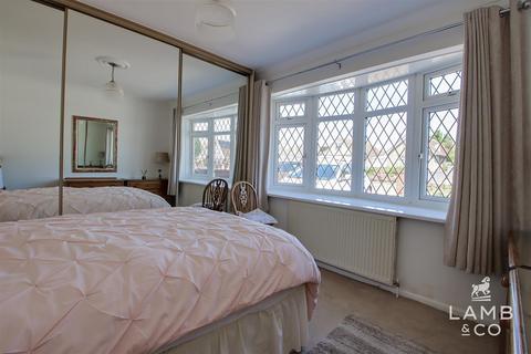 89 Crossways, Jaywick, Clacton-on-sea, CO15 2NG
