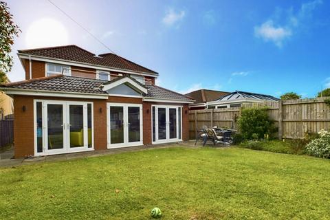 4 bedroom detached house for sale, Cae Ganol, Porthcawl CF36