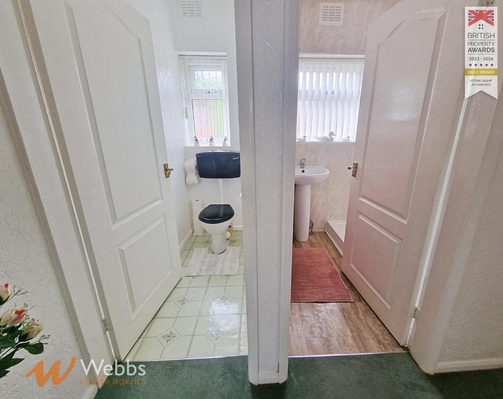 Split bathroom.jpg