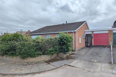 3 bedroom detached bungalow for sale, Fraser Close, Malvern