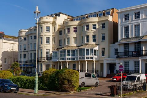 3 bedroom apartment for sale, Marine Parade, Brighton BN2