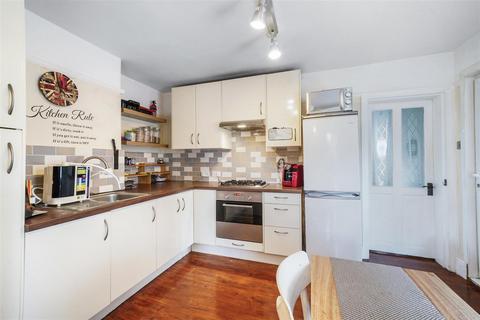 1 bedroom maisonette to rent, Roxborough Road, Harrow HA1