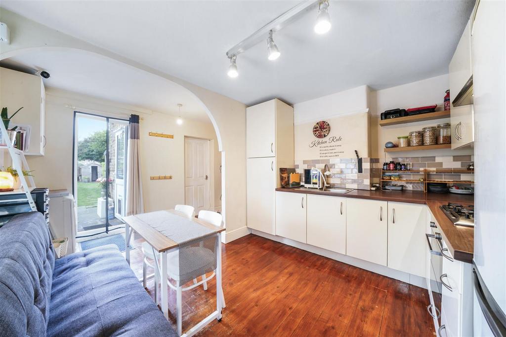 49 A Roxborough Road - 2 EBZM3k8 Cz Ah7mi Svd OL.jpg