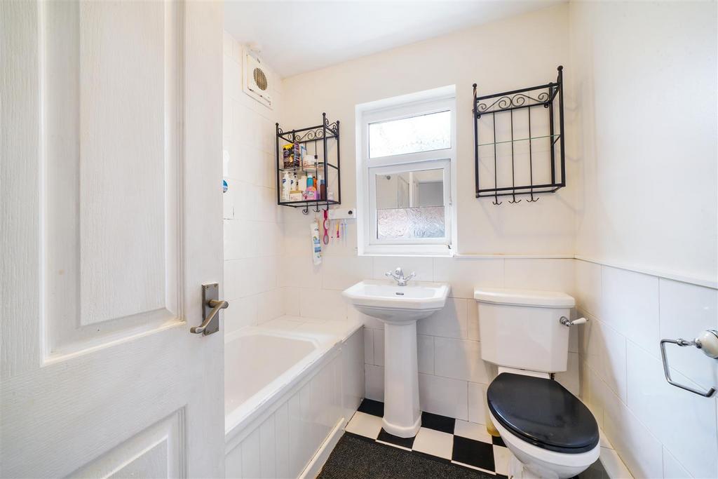 49 A Roxborough Road - h8 N8uul8 MFVTEn Iz Ks Rb.jpg
