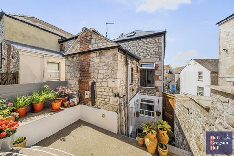 4 bedroom end of terrace house for sale, High Street, Fortuneswell, Portland