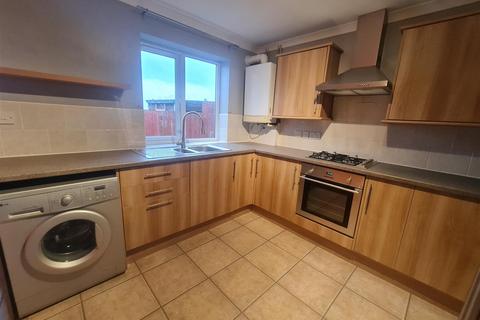 3 bedroom terraced house to rent, Chapel Terrace, Thornhill CA22