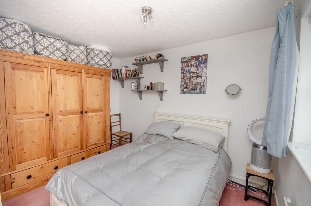 Bedroom three pic 2.jpg