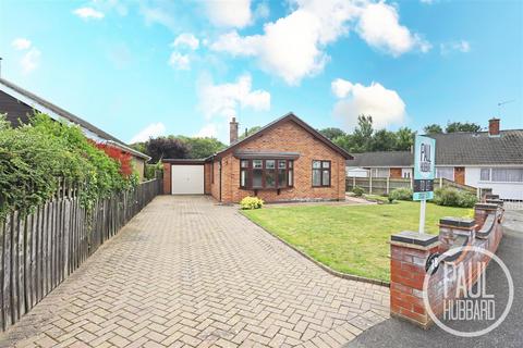 2 bedroom detached bungalow to rent, Skamacre Crescent, Oulton Broad, NR32