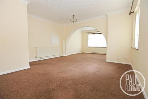 2 bedroom detached bungalow to rent, Skamacre Crescent, Oulton Broad, NR32