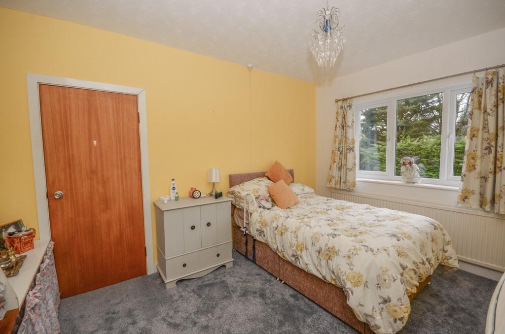 Bedroom two pic 2.jpg