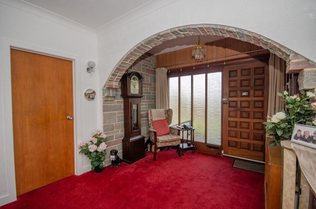 Entrance hall.jpg
