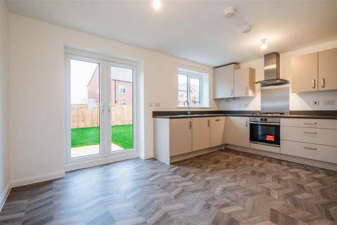 3 bedroom semi-detached house to rent, Haresfield Lane, Hardwick, Gloucester