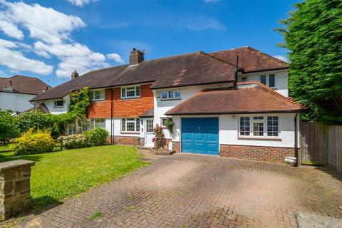 4 bedroom semi-detached house for sale, Yewlands Close, Banstead